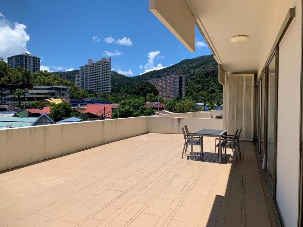 Apartment By The Sea